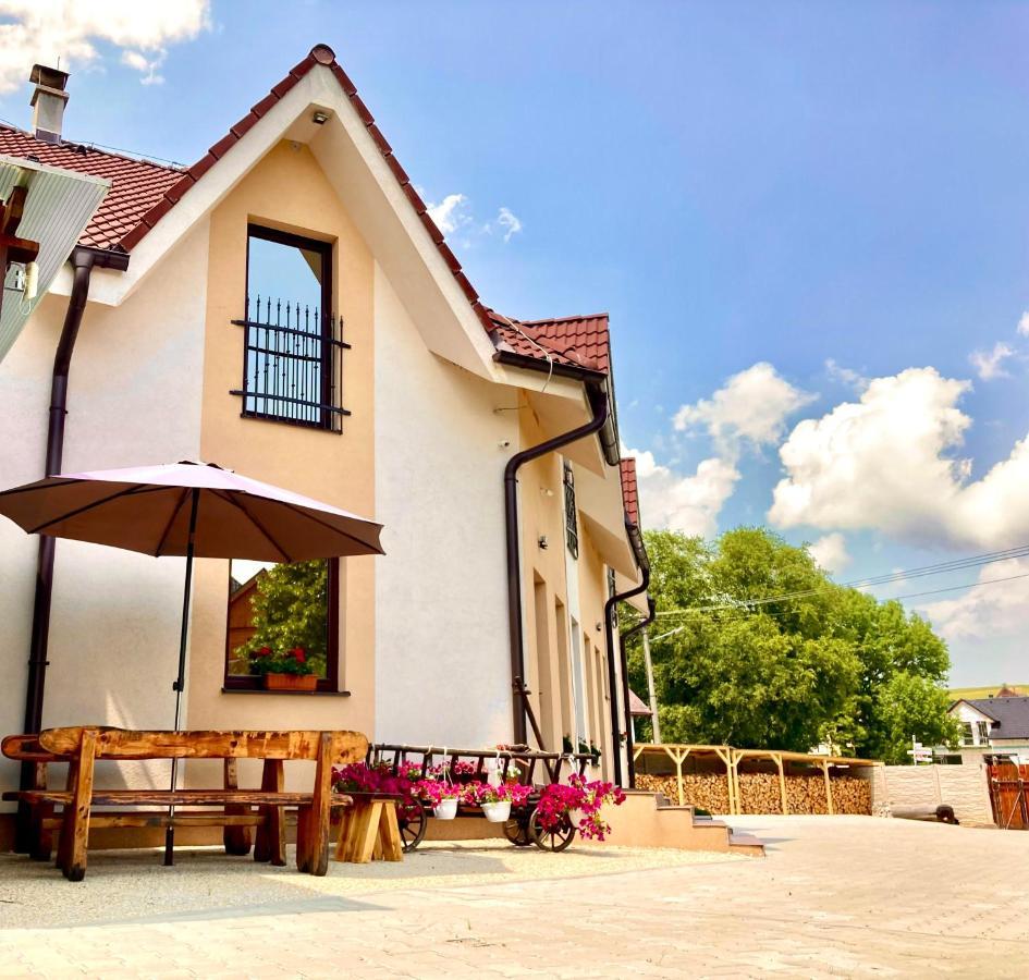 Vila Lesana Nova Lesna Exterior photo
